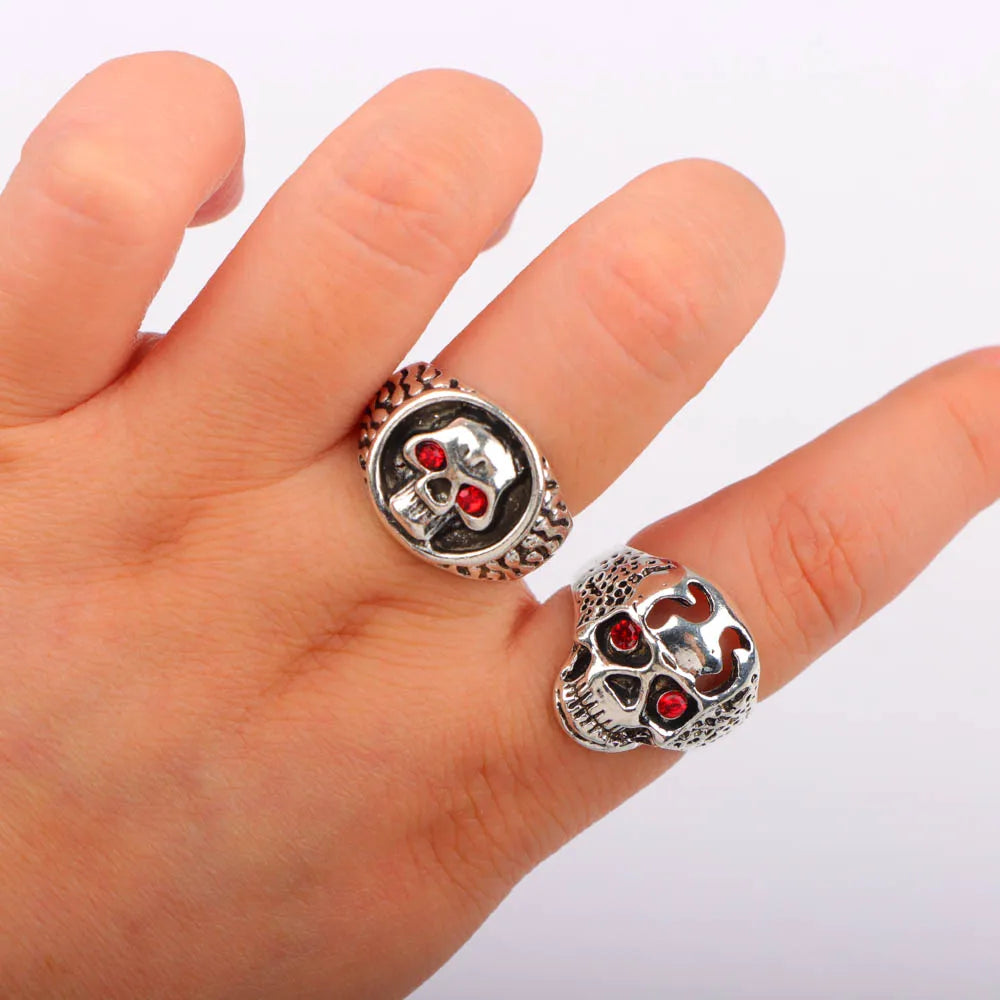 10Pcs/Lot Retro Punk Style Red Eye Skull Ring Women Men Gothic Jewelry Gift For Good Friends Travel Accessories