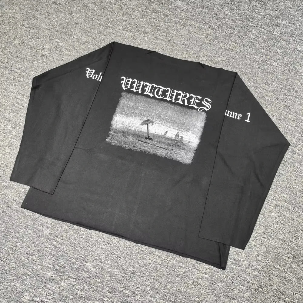 Streetwear long-sleeved T-shirts for men loose fit casual style Sanskrit pattern T-shirts unisex streetwear men clothing