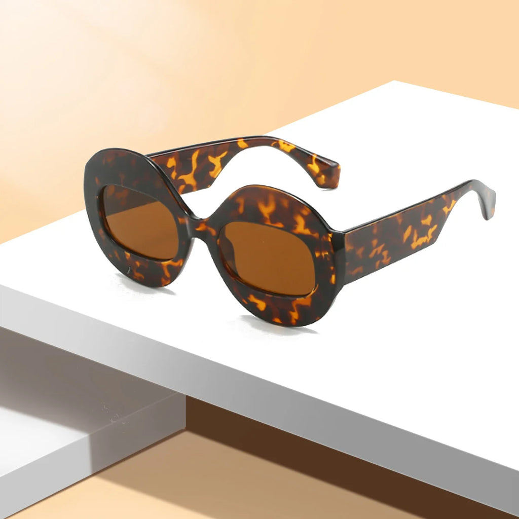 Trendy Hip-hop Men Women Personalized Sunglasses Transparent Two-color Sunglasses Oval Frame Sunglasses Large-sized Glasses