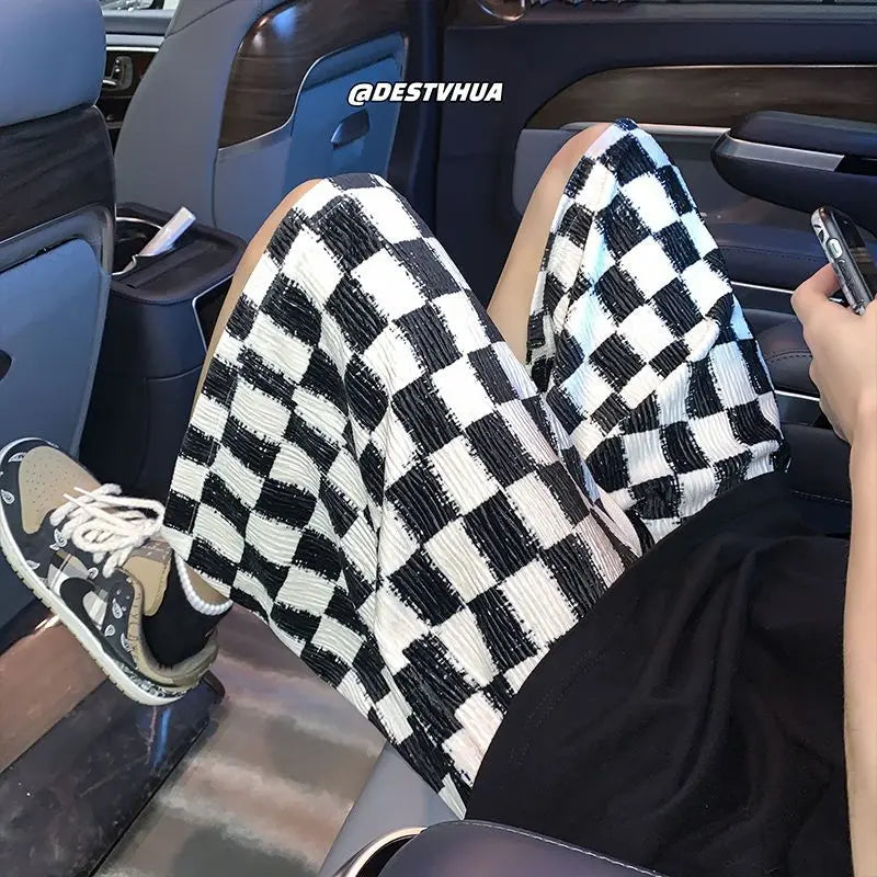 Men's New Style Breathable Straight Loose Casual Five-point Chessboard Ice Silk Shorts